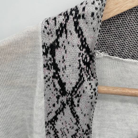 EVEREVE NWT Peyton Jensen Jayda Gray Duster Cardigan with Snake Trim // XS - Picture 2 of 14